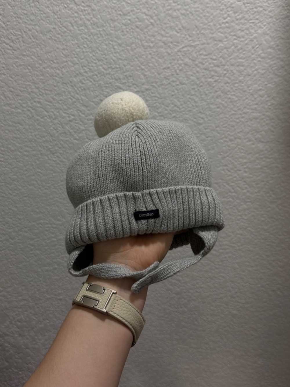 GAP Light Gray Knit Pom Pom Earflap Hat with Cream Pom